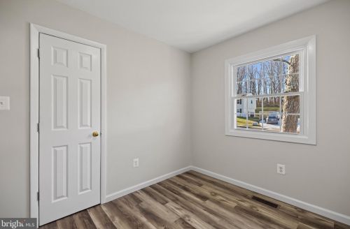 13125 Haddock Rd, Woodbridge VA  22193-5247 exterior