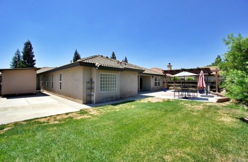 3047 Sultana Dr, Madera CA  93637-5941 exterior