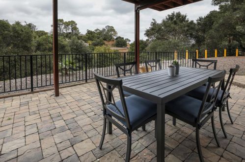 25396 Ln Loma Dr, Los Altos CA 94022-4510 exterior