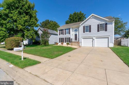 4 Penny Ln, Bear, DE 19701-1184