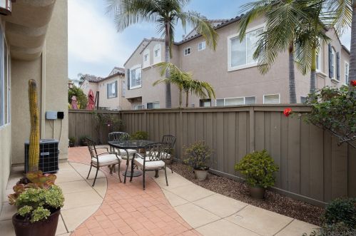 11674 Miro Cir, San Diego CA  92131-3319 exterior