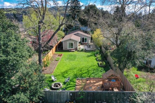 951 Stevenson St, Santa Rosa, CA 95404-5147