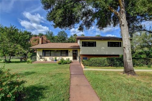 2756 Oak Rd, Deland, FL 32720-2024