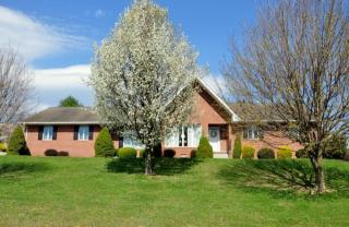 117 Via Largo Dr, Lewisburg, WV 24901-1048