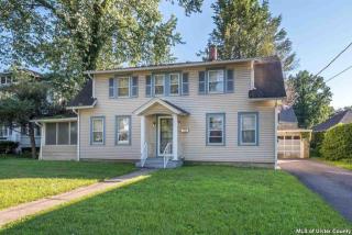 211 Washington Ave, Kingston, NY 12401-4854