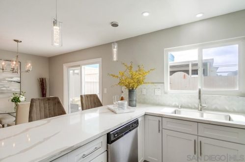 4168 Genesee Ave, San Diego CA  92111-2716 exterior