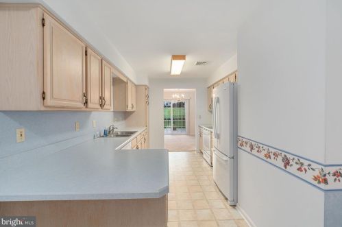 7772 Cross Creek Cir, Breinigsville PA  18031-1317 exterior