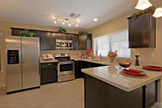 5323 Alice Ave, Glendale, AZ 85302-4813