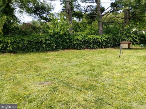 15 Montclair Ln, Willingboro, NJ 08046-2802