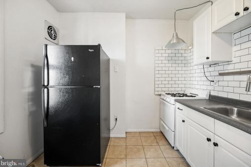 3098 Aramingo Ave, Philadelphia PA  19134-4316 exterior