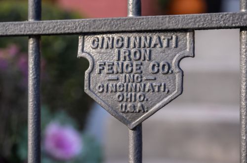 320 6th St, Covington, KY 41011-1302