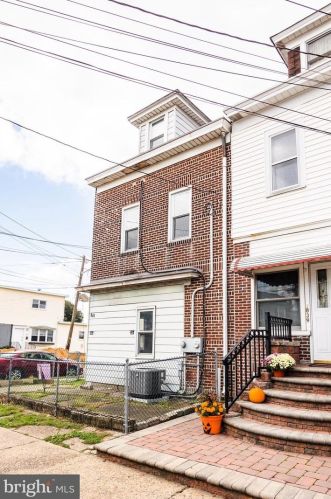 841 Lalor St, Trenton, NJ 08610-6556