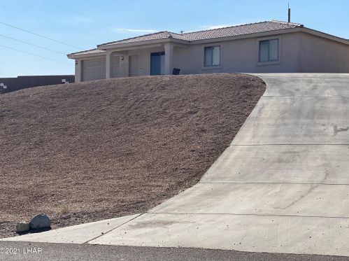 3361 Amberwood Ave, Lake Havasu City, AZ 86404-3465