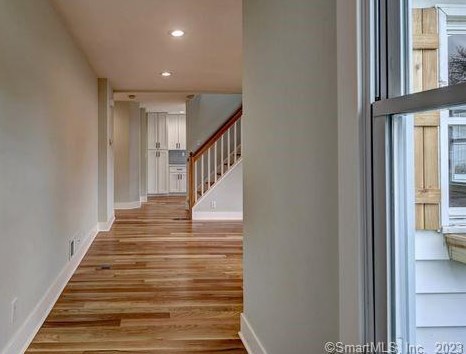 242 Meadowside Rd, Milford CT  06460-4528 exterior