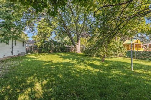 1850 Parkland Way, Green Bay, WI 54303-3354