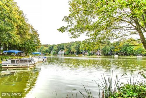2225 Wakerobin Ln, Herndon, VA 20191-4105