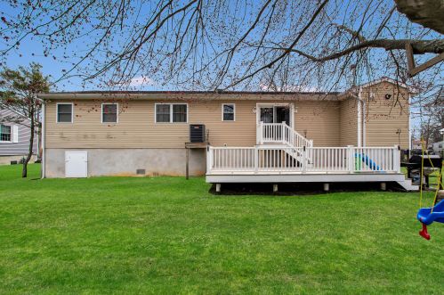 74 Venice Dr, Bricktown NJ  08723-6977 exterior