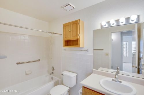 8756 Eagle Creek Dr, Tucson AZ  85730-5709 exterior