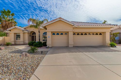 6011 Foothill Dr, Glendale, AZ 85310-4209