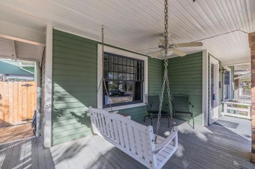 2244 Hurley Ave, Fort Worth, TX 76110-1828