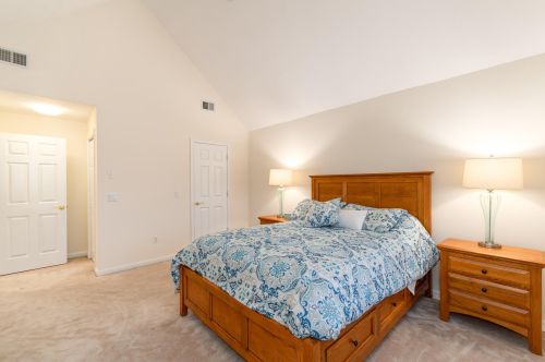 12 Gold Leaf Ln, Mashpee MA 02649-3556 exterior