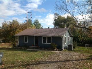 240 Bryant Ave, Cookeville, TN 38501-3162
