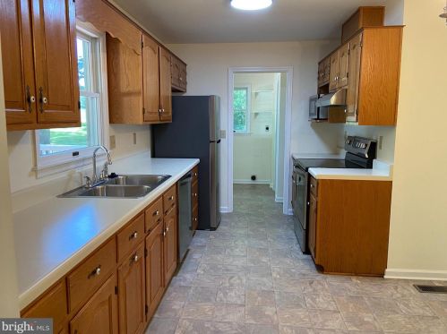 107 Westover Pkwy, Locust Grove VA  22508-5224 exterior
