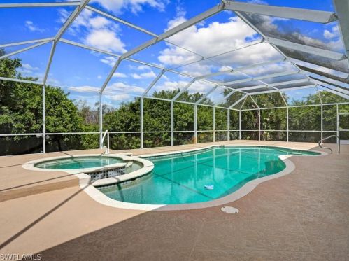 813 Glenn Ave, Lehigh Acres FL 33972-3333 exterior