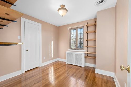 85 Inglewood Dr, Pittsburgh PA 15228-1555 exterior