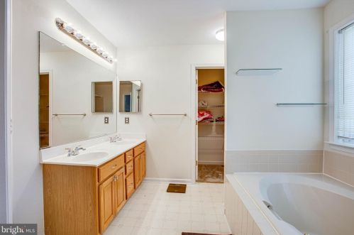 10507 Westfield Ln, Spotsylvania VA  22553-1862 exterior