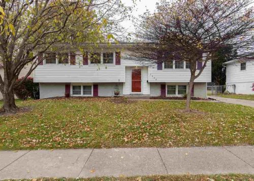 3608 Parkdale Dr, Panarama Park, IA 52722-2758