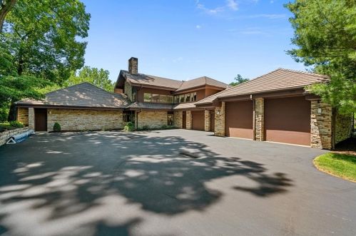 111 Oakwood Rd, Canonsburg, PA 15317-2686