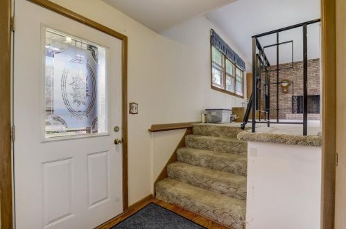 11315 Glenbrook Ln, Thiensville WI  53092-3113 exterior