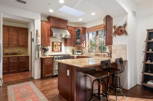 1024 Canon Perdido St, Santa Barbara CA  93103-2454 exterior