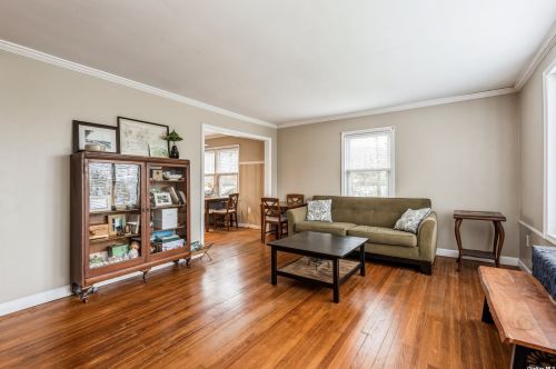 219 Main St, Muttontown, NY 11771-2232