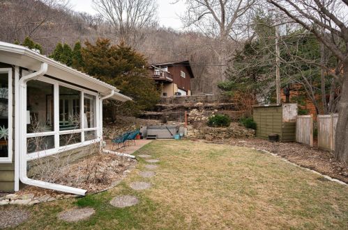 1703 Sunset Dr, La Crosse WI  54601-7028 exterior
