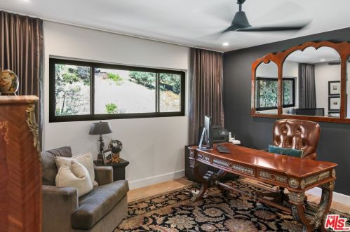 3584 Sepulveda, Van Nuys CA 91402-4305 exterior