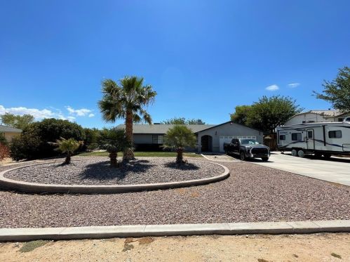16565 Teton St, Victorville, CA 92395-9799