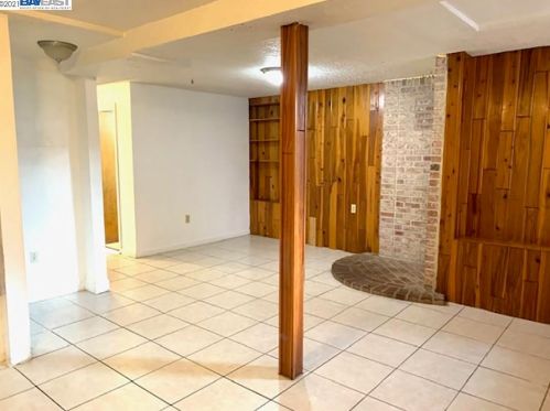 1703 Brg Ave, Oakland CA  94601-3672 exterior