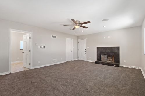 111 Warren Dr, New Kensington PA  15068-5256 exterior