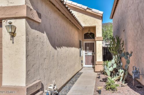 4910 Wahalla Ln, Glendale AZ  85308-7717 exterior