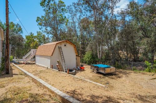 18318 Eucalyptus Ave, Lake Elsinore CA  92532-2084 exterior