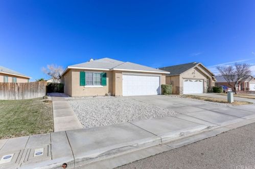 12066 Spanish Oaks Ct, Victorville, CA 92392-1260