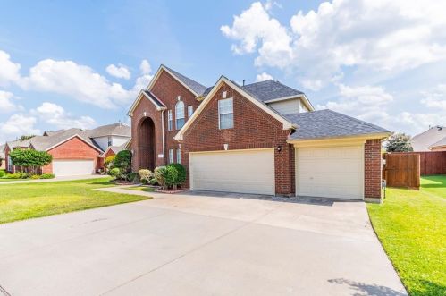 1405 Glen Hollow Ln, Lewisville TX  75028-3870 exterior