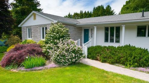 9 Meadow Ln, Norwich, CT 06360-5240