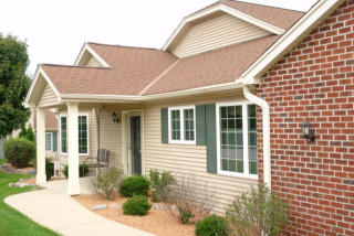 5202 Hidden Dr, Milwaukee, WI 53221-3149