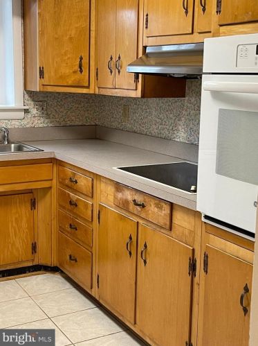 6235 Kilmer Ct, Falls Church VA  22044-1822 exterior