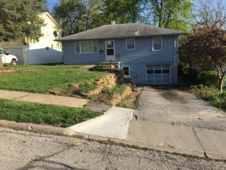 6917 Bedford Ave, Omaha NE  68104-3120 exterior