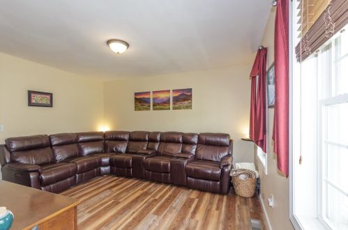 11 Lynwood Rd, Raymond NH  03077-1876 exterior