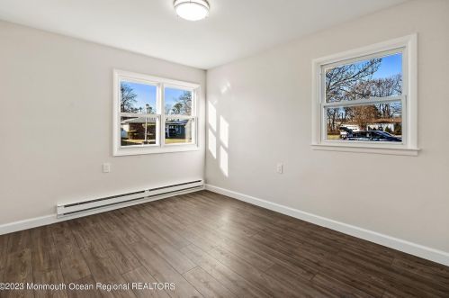 2 Browning Ct, Bricktown NJ  08724-1907 exterior